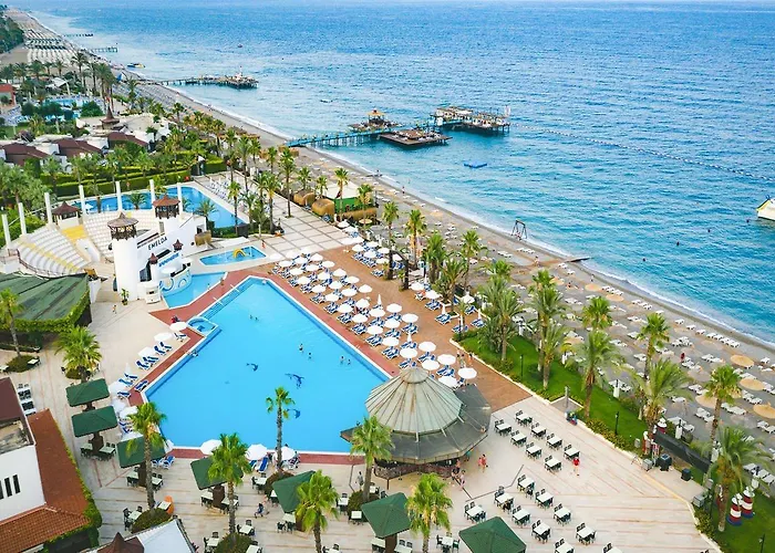 Emelda Sun Club אתר נופש 5*
