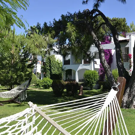 Курортный комплекс Emelda Sun Club 5*