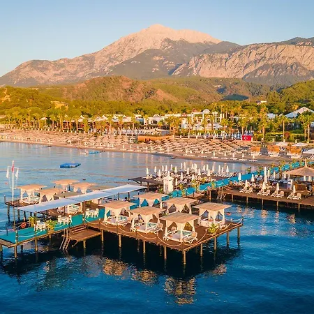 Emelda Sun Club Курортный комплекс 5*