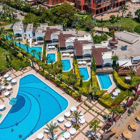 Emelda Sun Club Курортный комплекс 5*