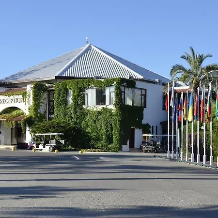 منتجع Emelda Sun Club