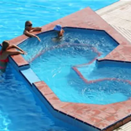 Emelda Sun Club منتجع