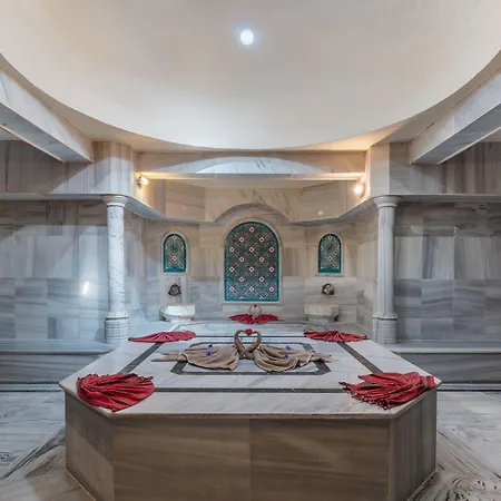 Üdülőközpont Emelda Sun Club 5*