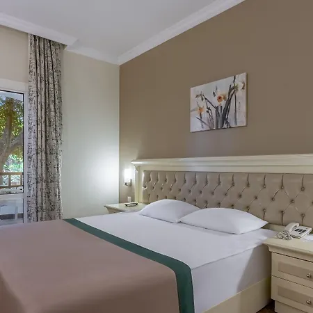Emelda Sun Club منتجع